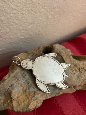5/$10❤️❤️❤️Silver Tone Turtle Pendant Charm